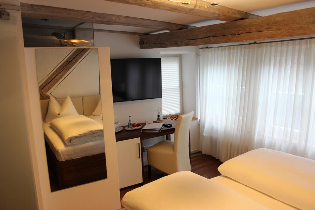 Hotel Schmales Haus Ulm Quarto foto