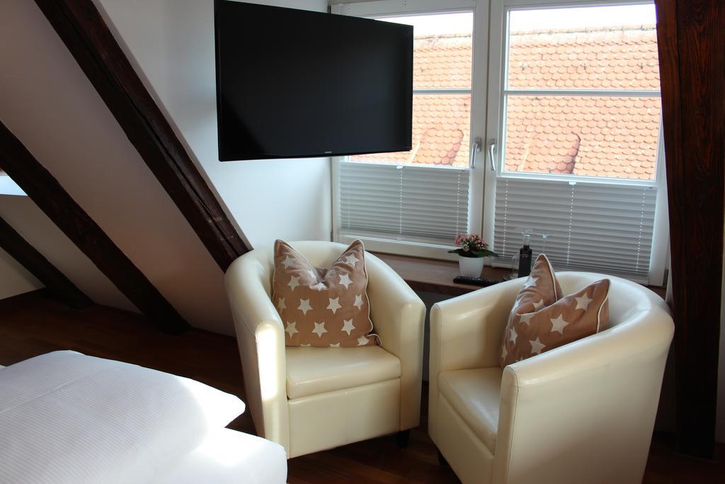Hotel Schmales Haus Ulm Quarto foto